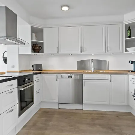 Front In Nykobing Sj Apartment *